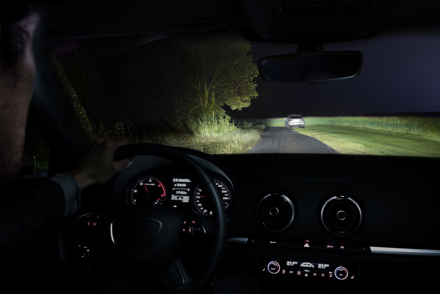 H7 PHILIPS RACINGVISION 150% more light 12V 2 pcs.